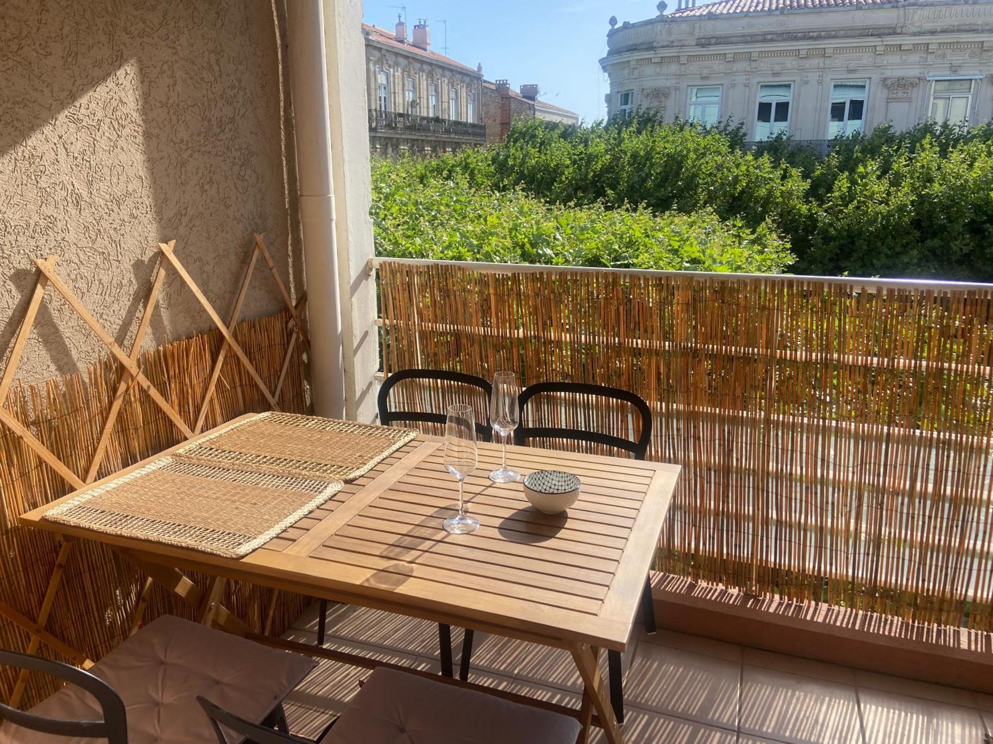 Charmant Appartement Central Terrasse Proche Gare Sète Extérieur photo